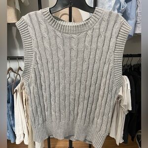 Forever21 grey sweater vest